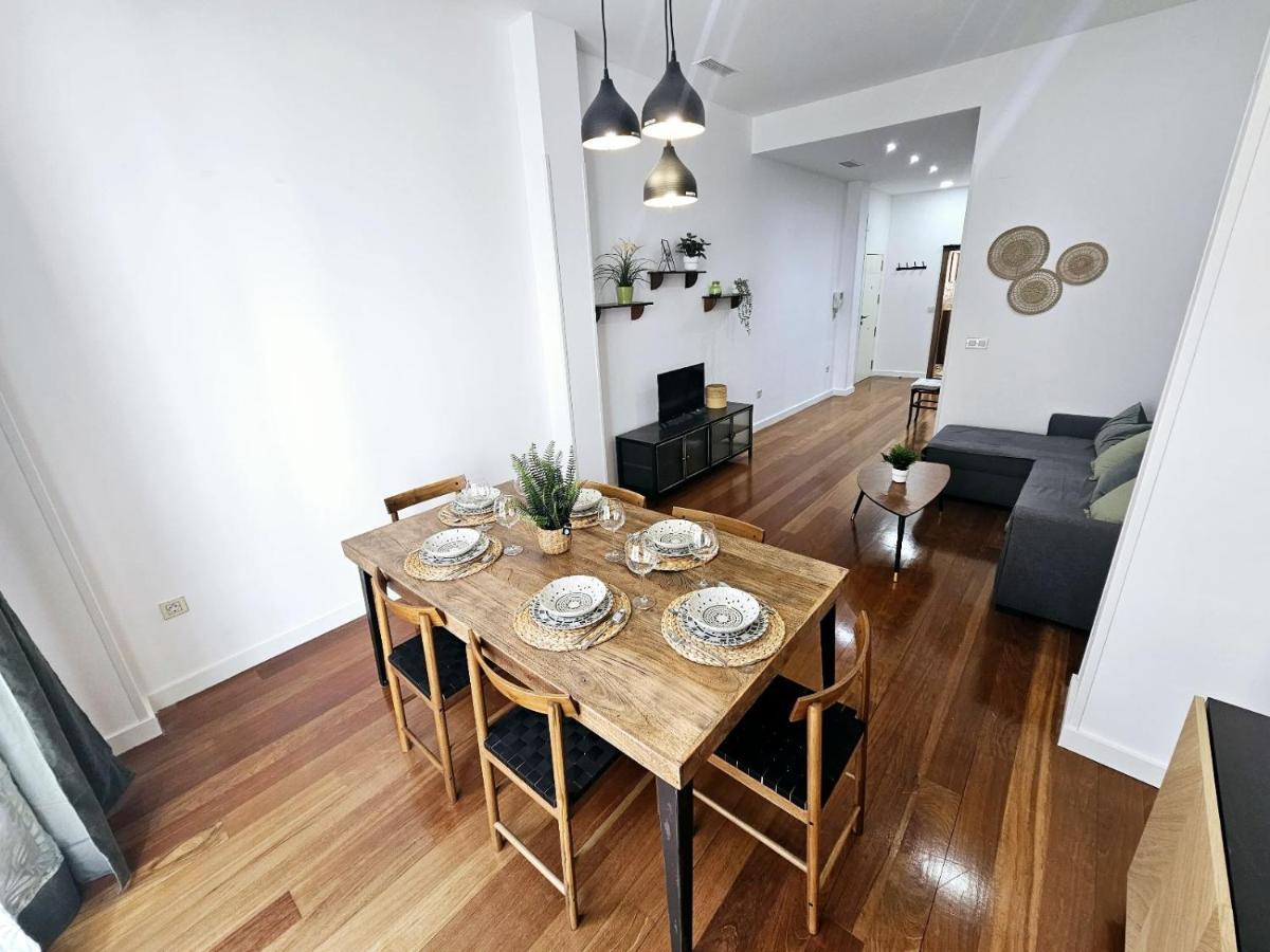 Charlot Center Apartment II อาลิกันเต ภายนอก รูปภาพ