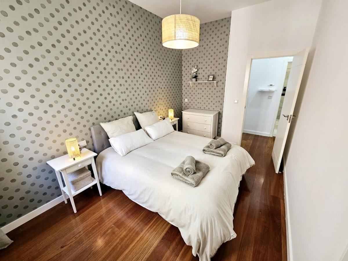 Charlot Center Apartment II อาลิกันเต ภายนอก รูปภาพ