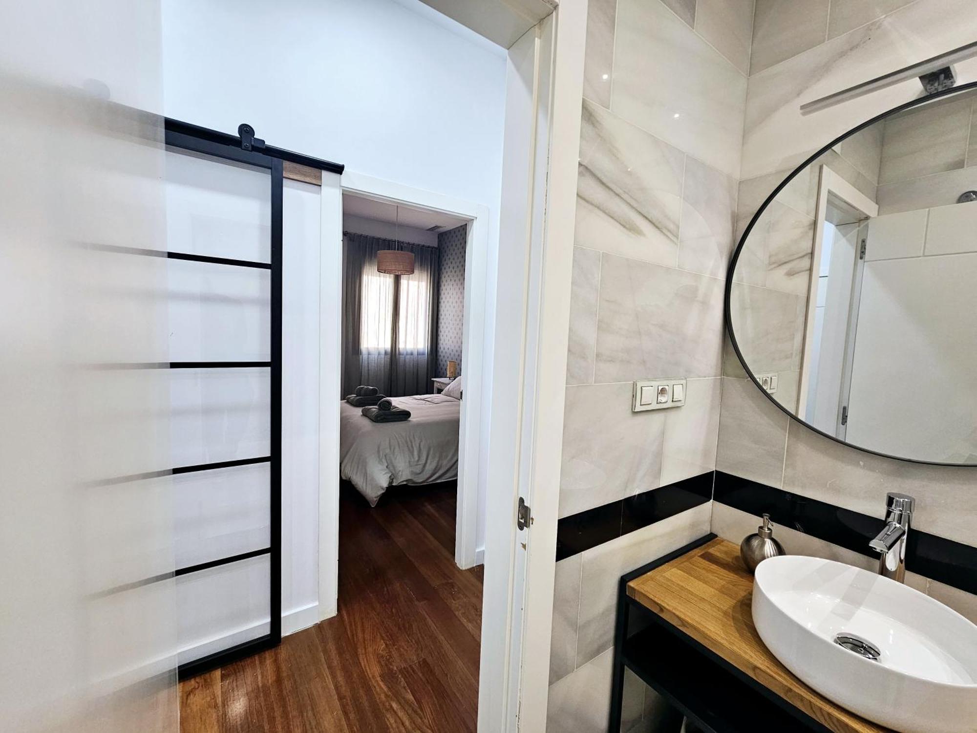 Charlot Center Apartment II อาลิกันเต ภายนอก รูปภาพ